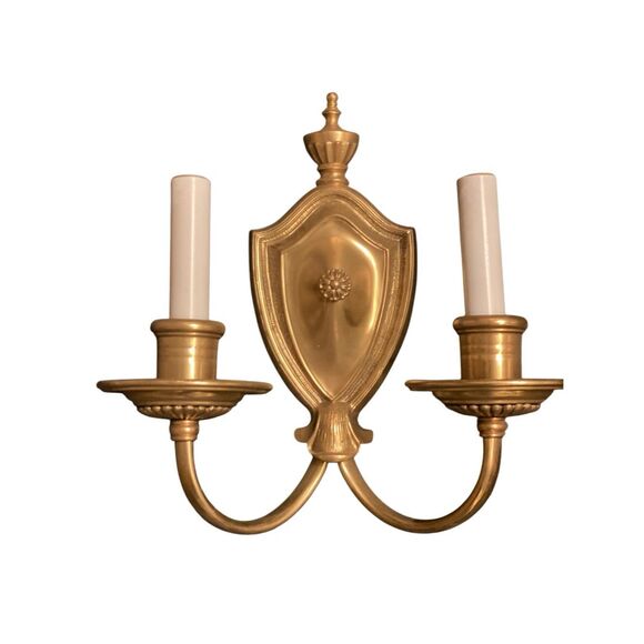 Vintage Brass Wall Sconce Neoclassical Design. - Picture 2 of 9